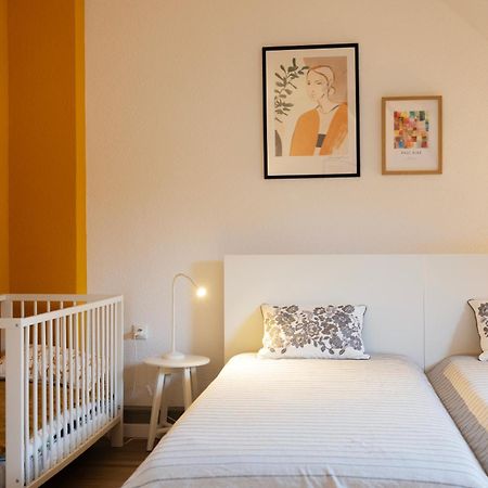 Big Flat With Fresh Renovation, Free Parking, Sonyps, Netflix Daire Duisburg Dış mekan fotoğraf