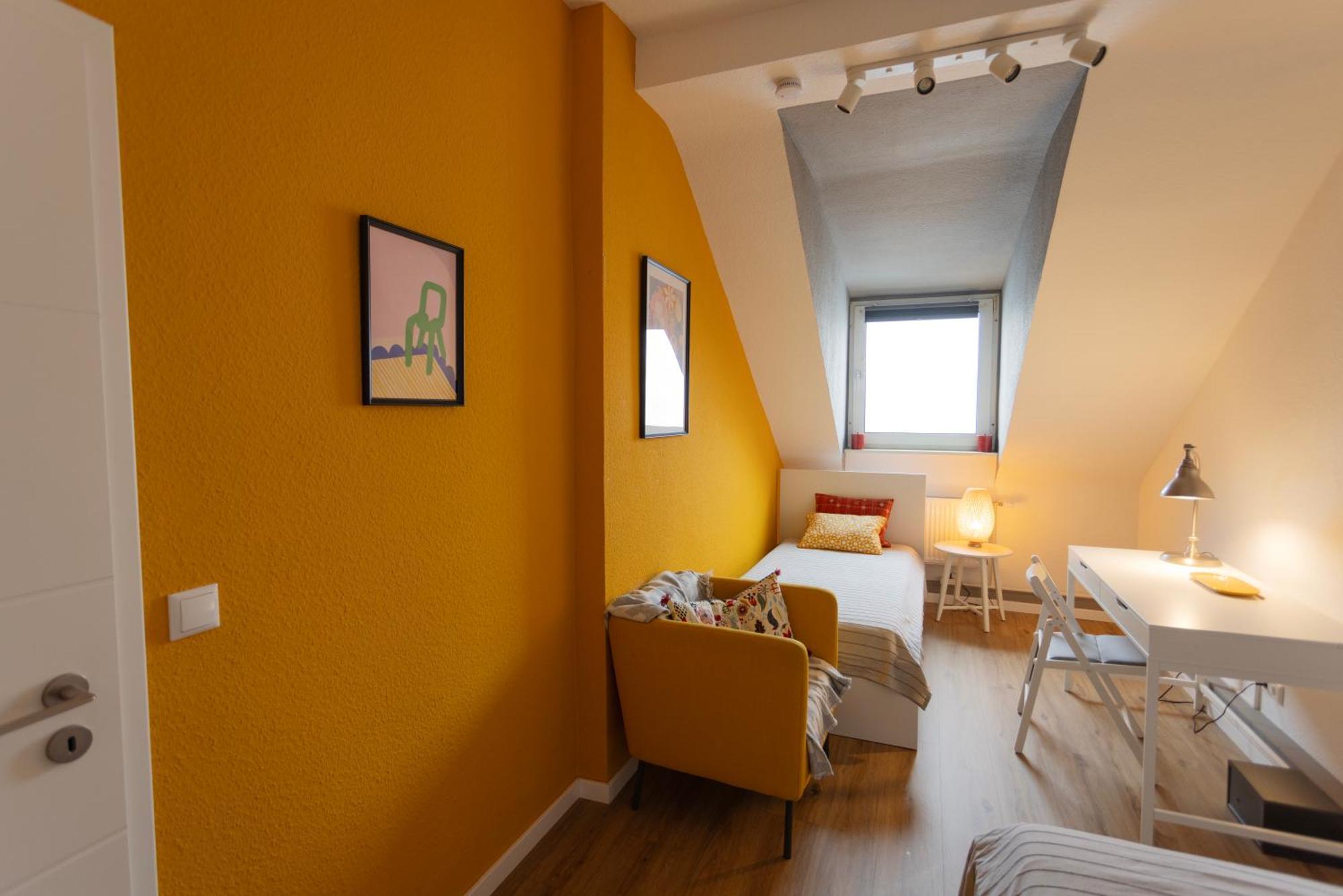 Big Flat With Fresh Renovation, Free Parking, Sonyps, Netflix Daire Duisburg Dış mekan fotoğraf